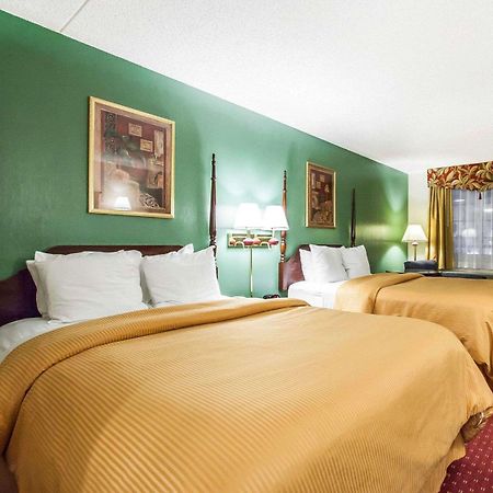 Clarion Hotel Брэнсон Экстерьер фото