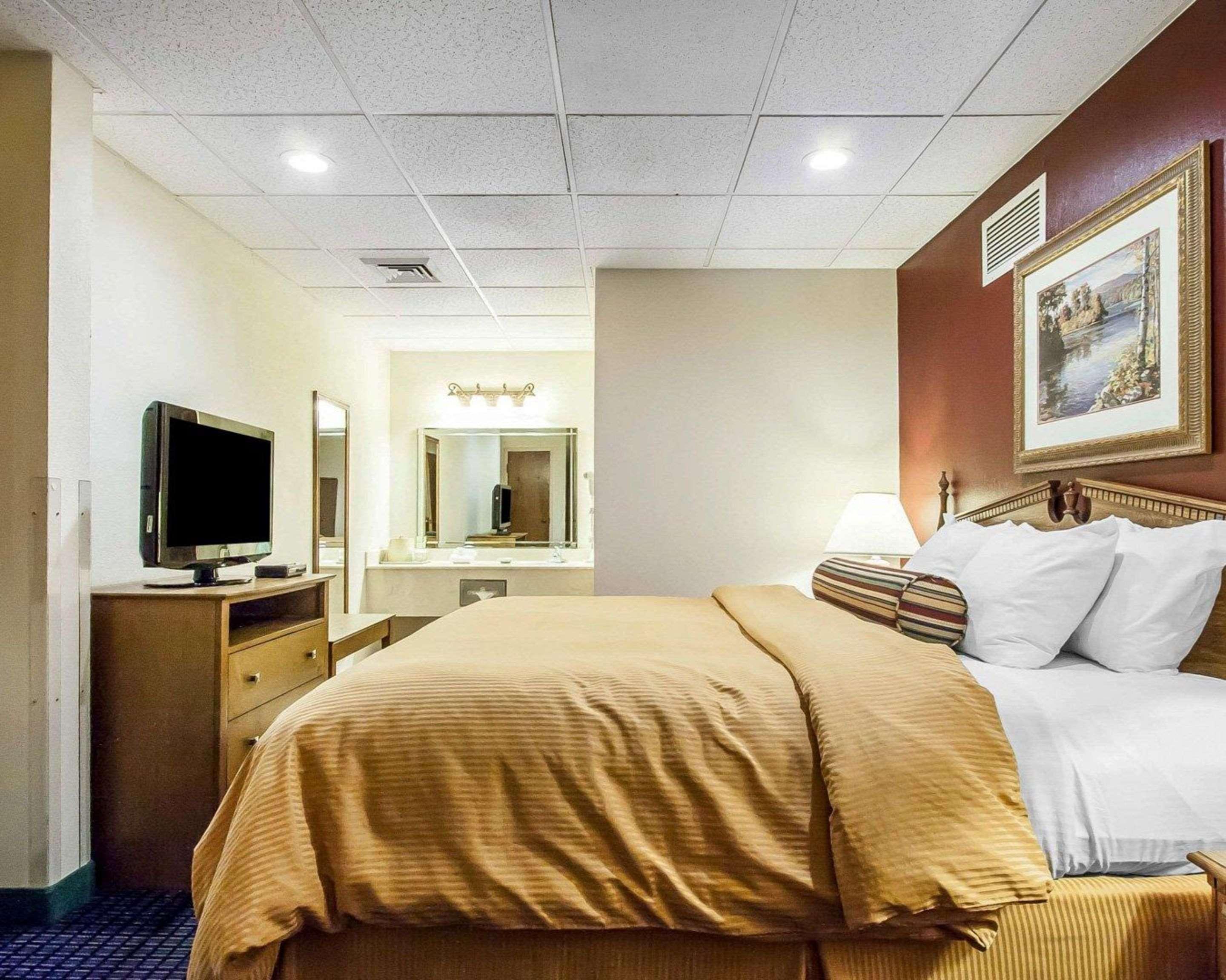 Clarion Hotel Брэнсон Экстерьер фото