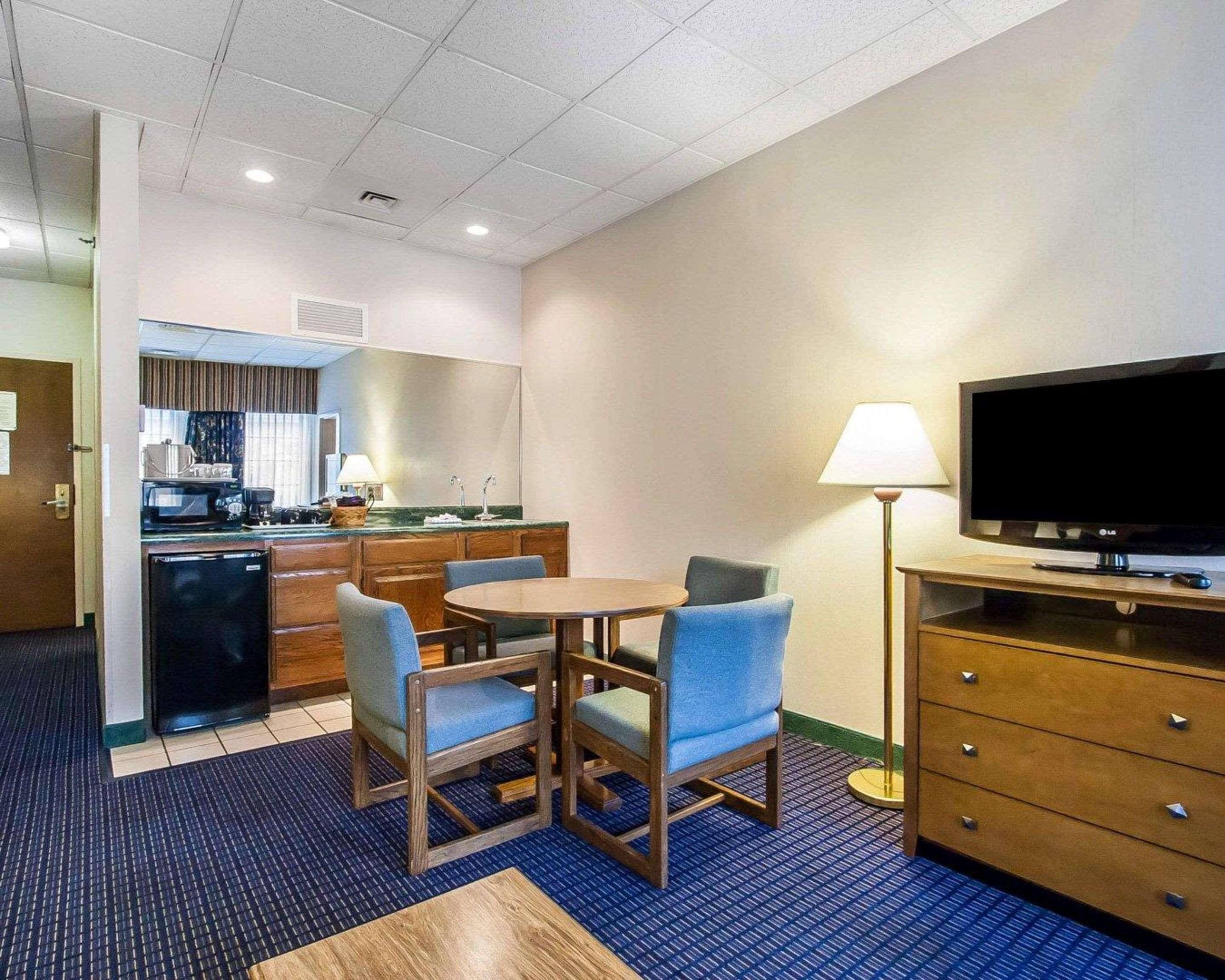 Clarion Hotel Брэнсон Экстерьер фото