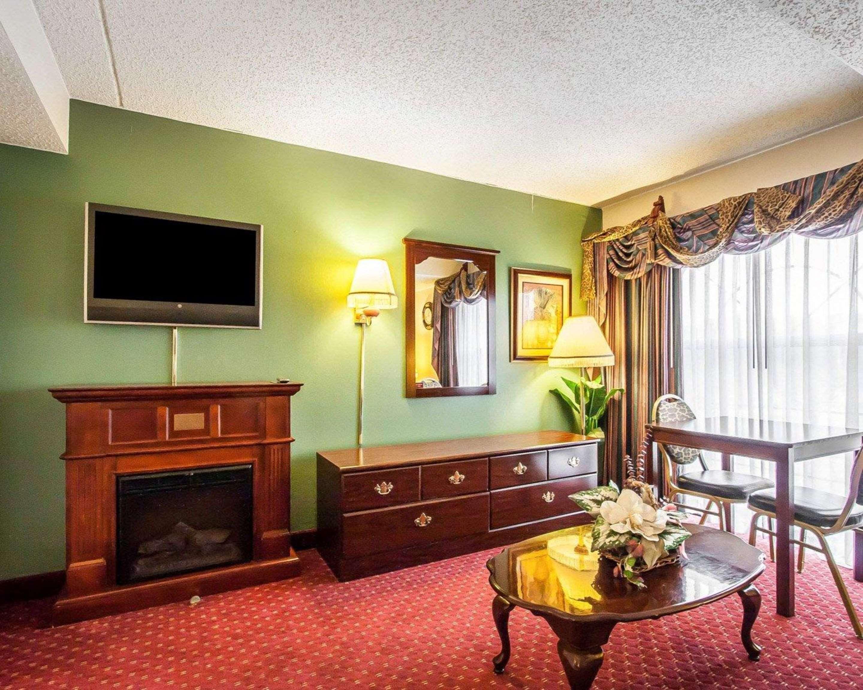 Clarion Hotel Брэнсон Экстерьер фото