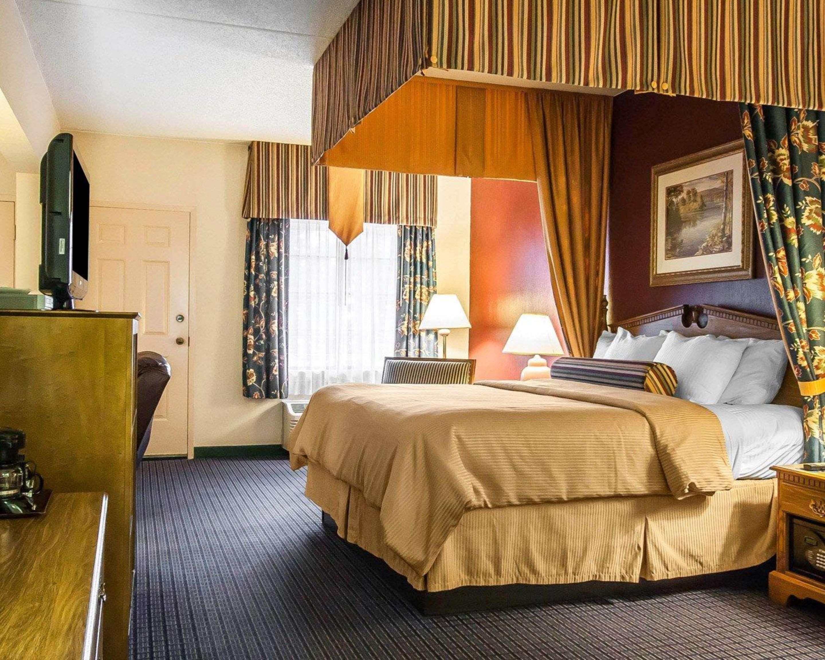 Clarion Hotel Брэнсон Экстерьер фото