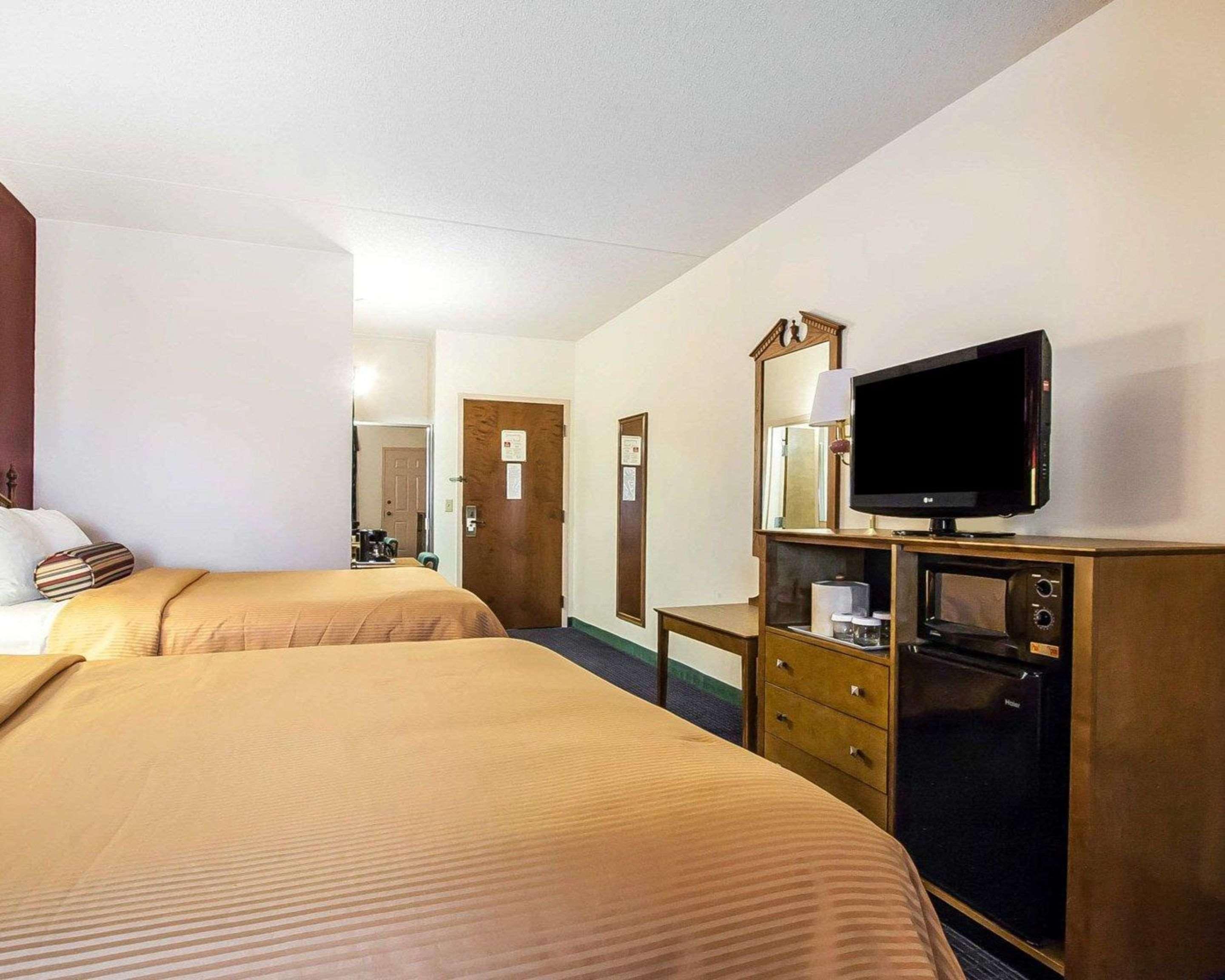 Clarion Hotel Брэнсон Экстерьер фото