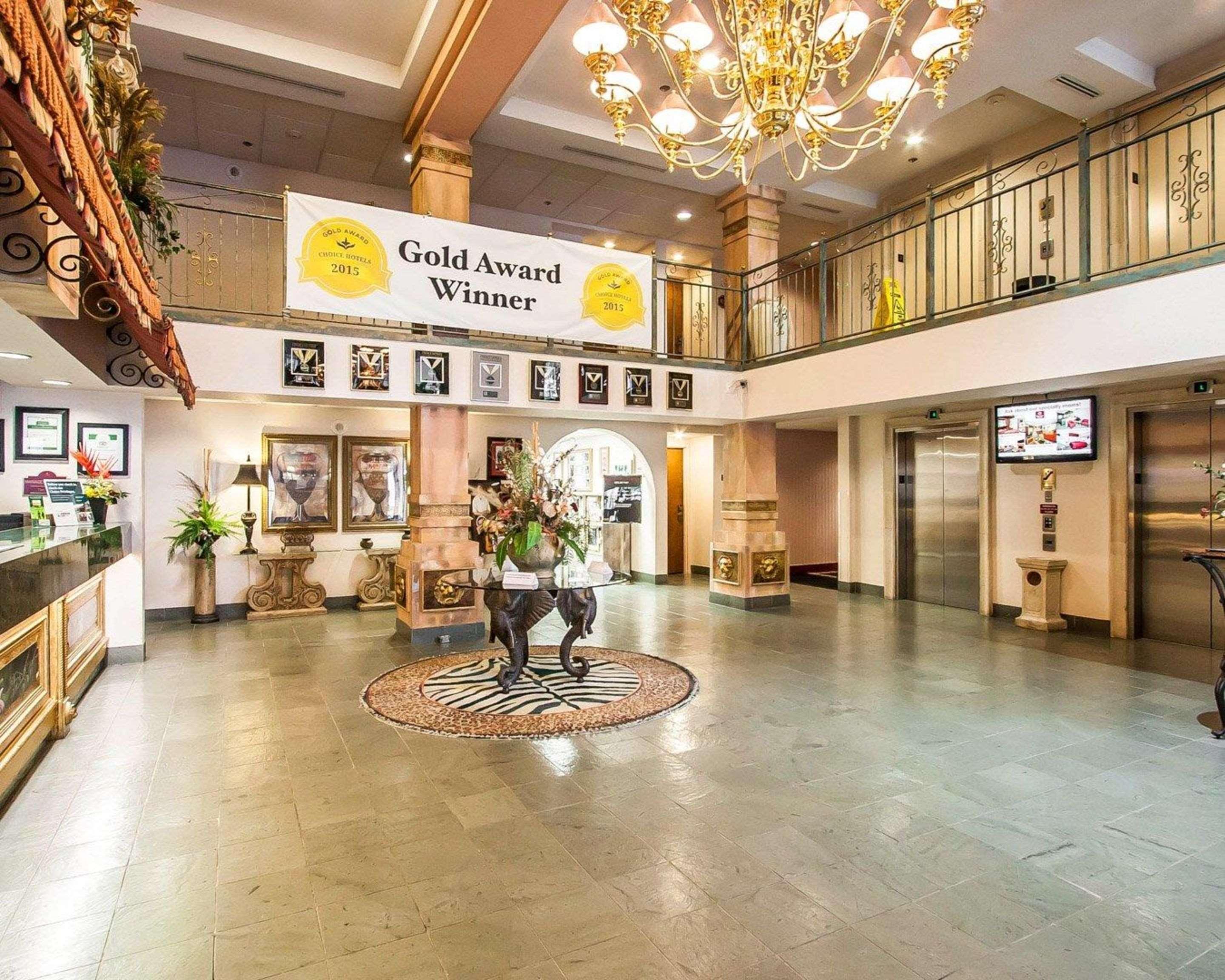 Clarion Hotel Брэнсон Экстерьер фото