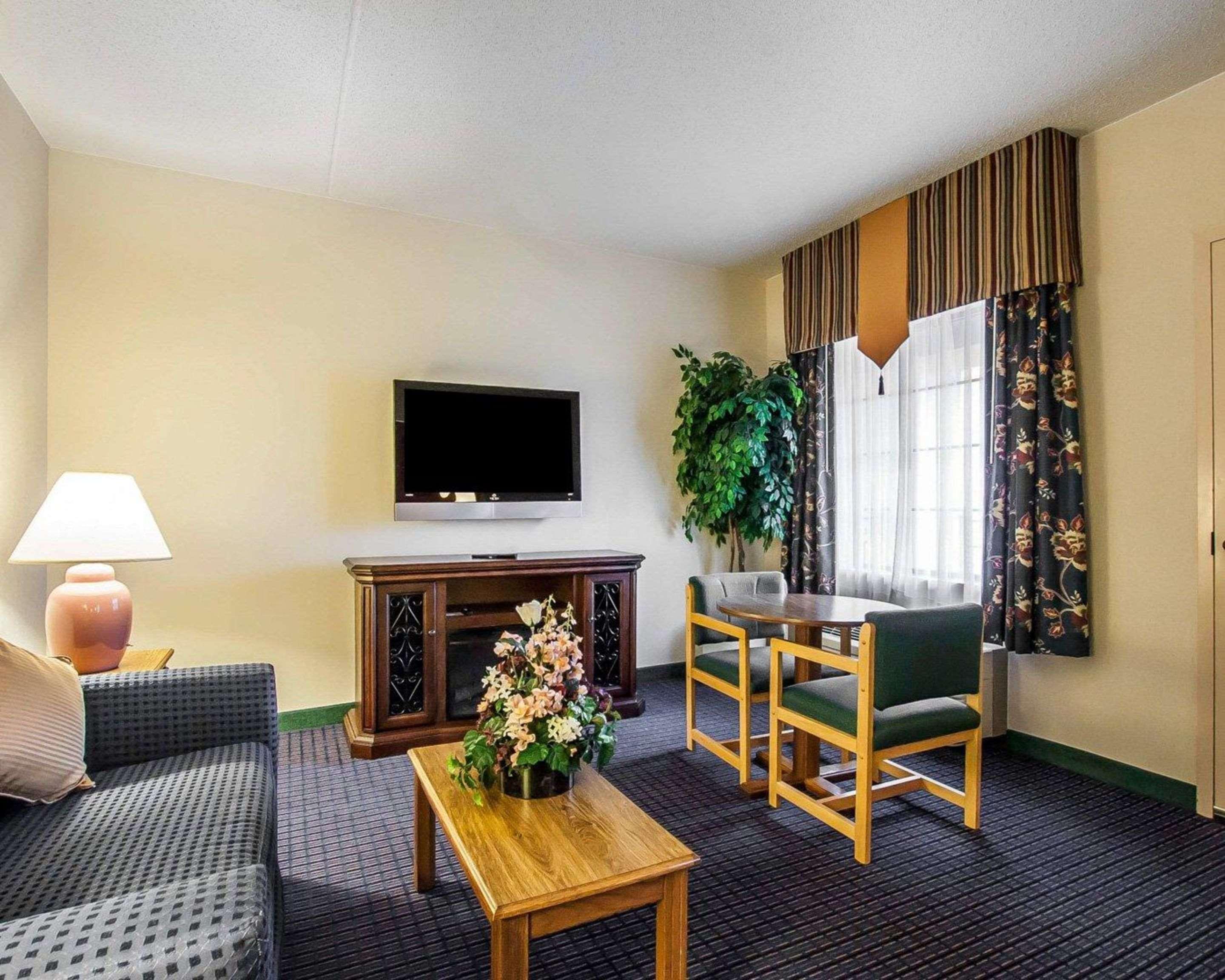 Clarion Hotel Брэнсон Экстерьер фото